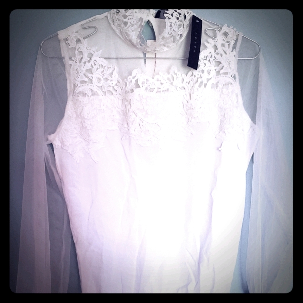 NWT Adiva White Lace Long Sleeve Blouse